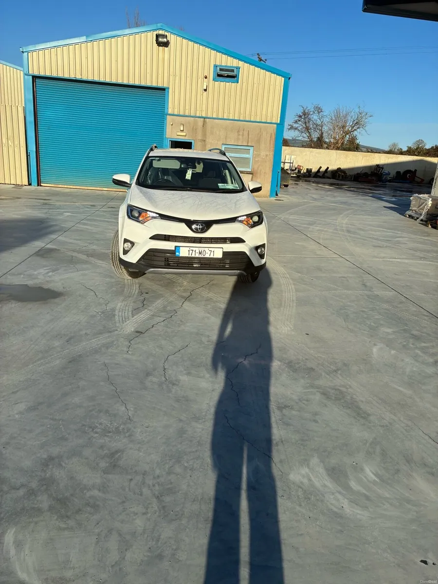 Toyota rav 4 - Image 3