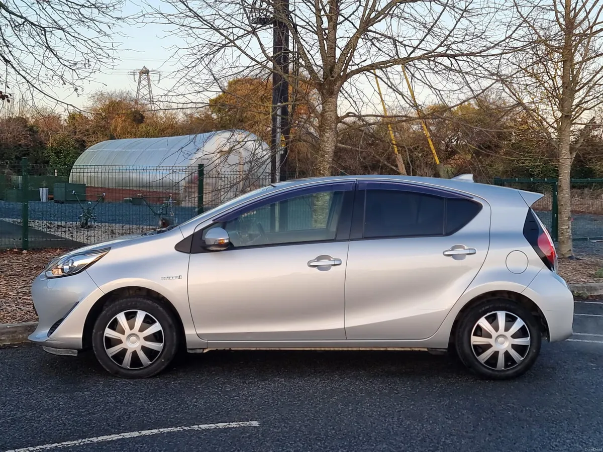 2019 TOYOTA AQUA HYBRID AUTO 2YR NCT €12,990 - Image 3