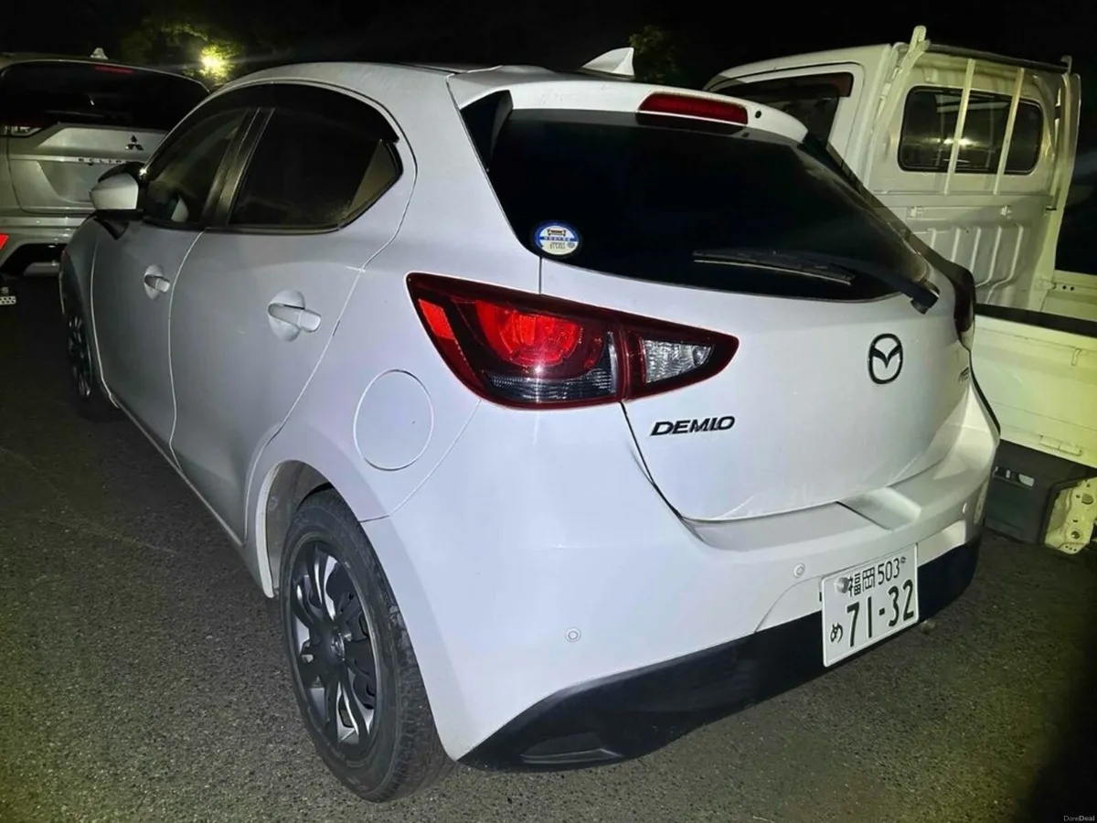 Mazda Demio 1.3 AUTOMATIC - Image 2