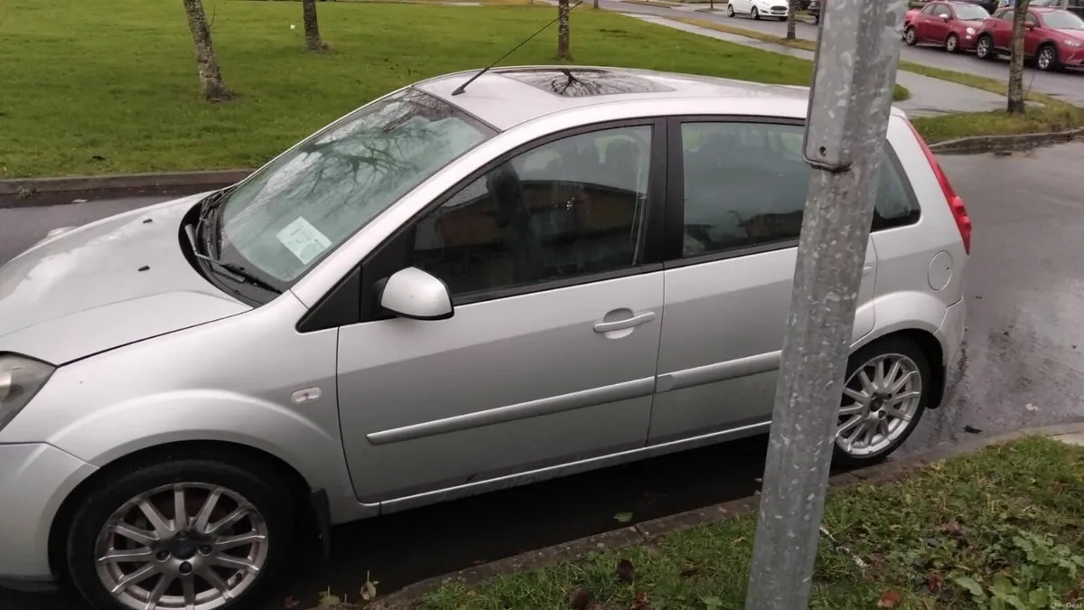 Ford Fiesta 2008 - Image 2