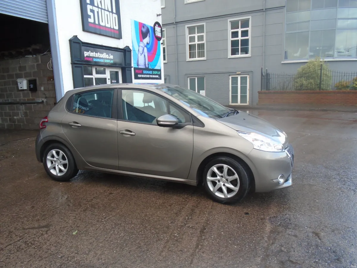 Peugeot 208 2013 LOW KMS - Image 1