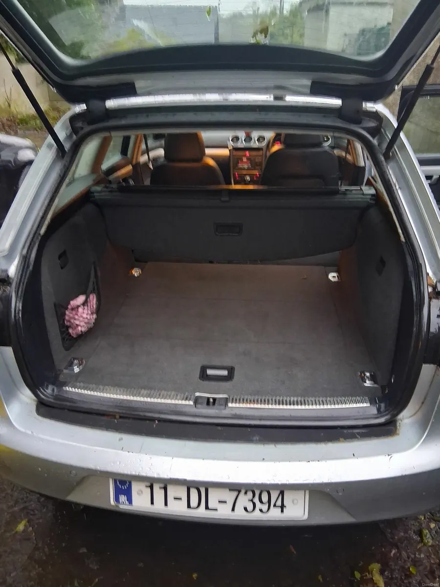 SEAT Exeo 2011 - Image 4