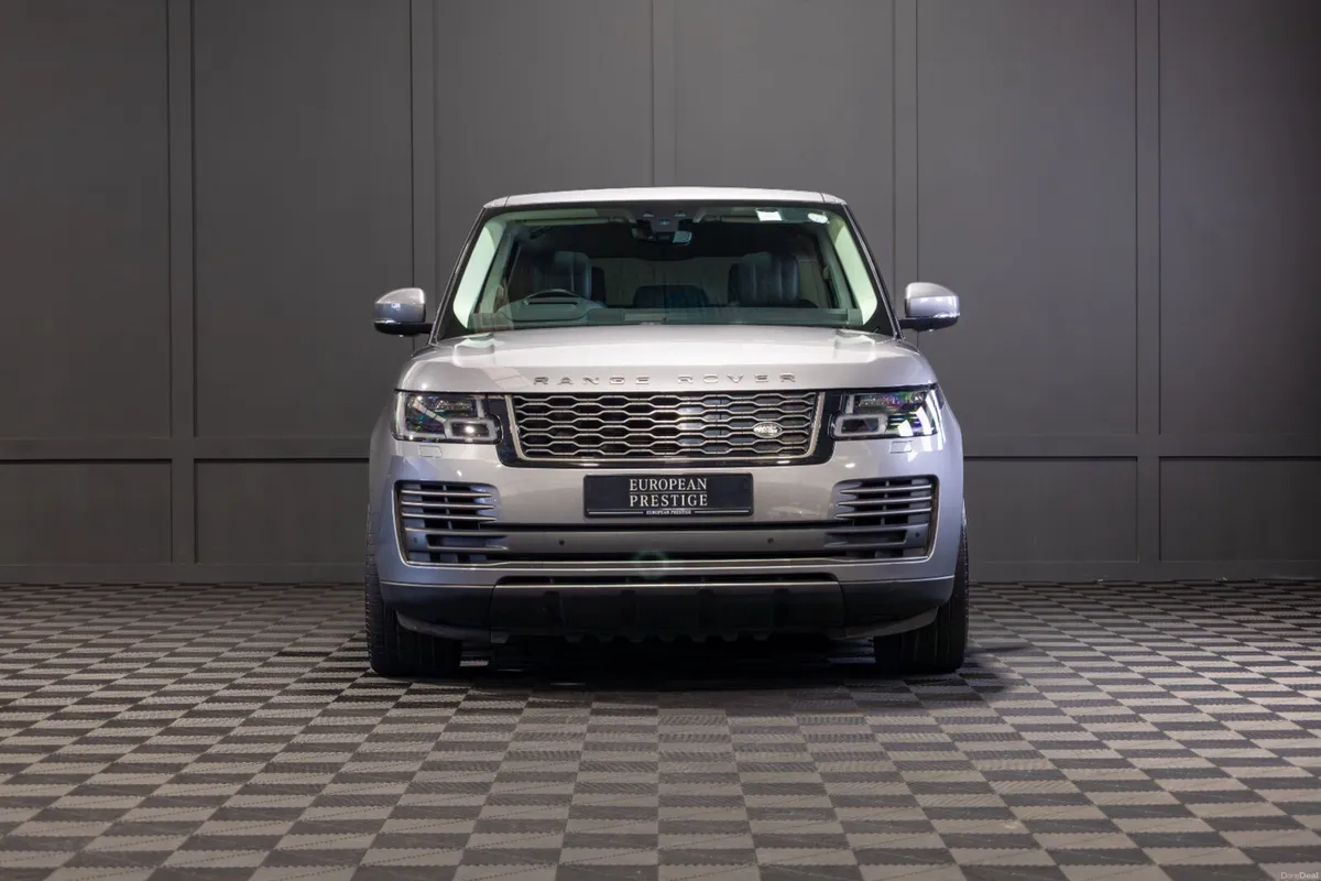 2021 Range Rover Vogue P400e - Image 2