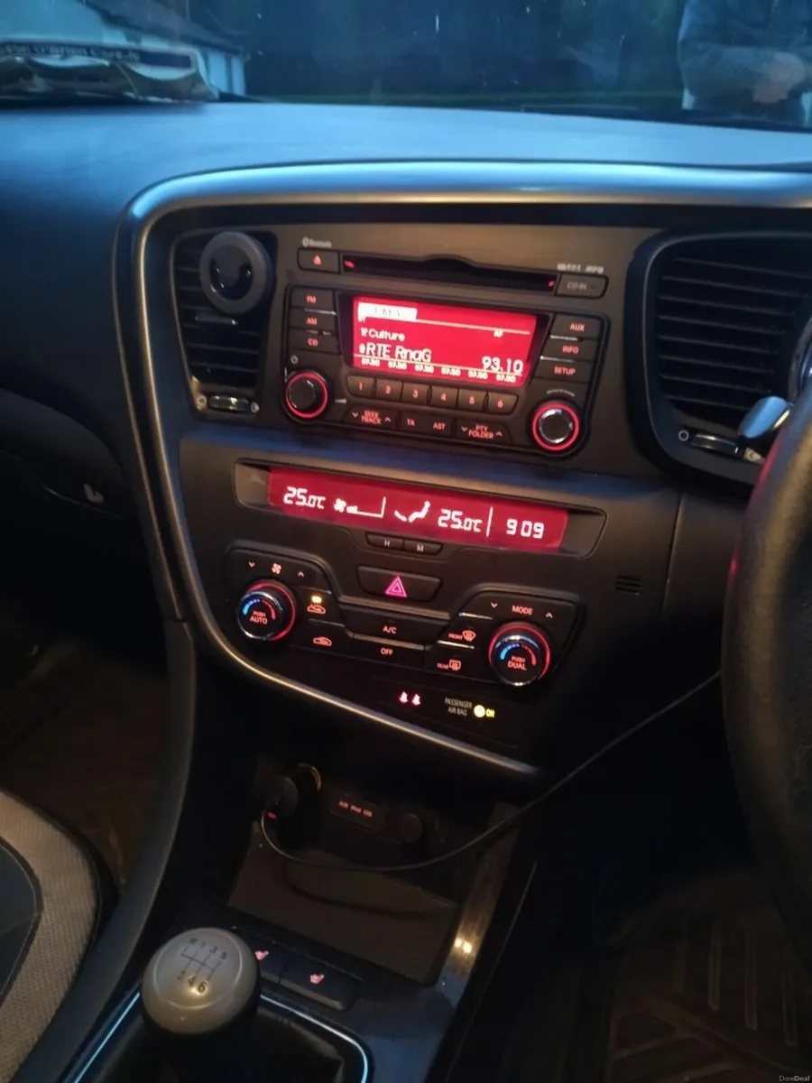 Kia Optima 2012 - Image 2