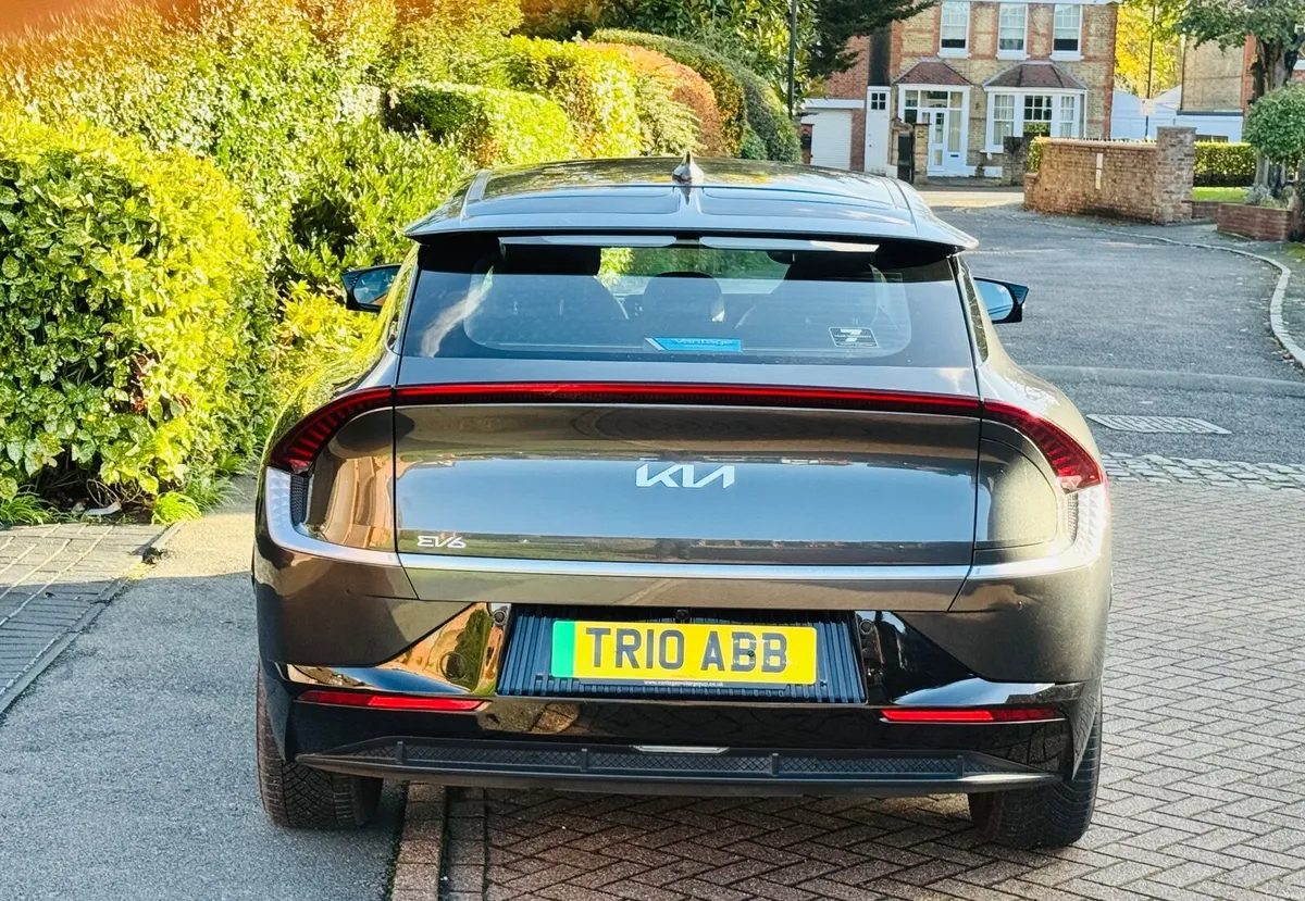 Kia EV6 Air Model 2022 350 range - Image 3