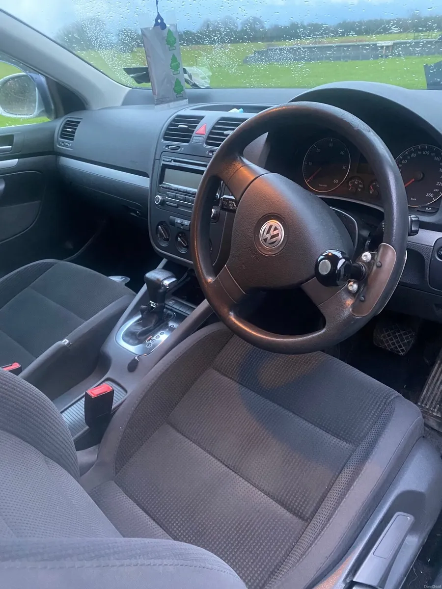 Volkswagen Jetta 2009 - Image 4