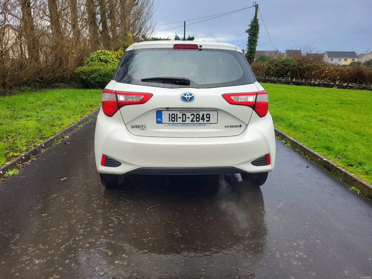 Toyota Yaris  Hybrid Automatic  2018 - Image 3