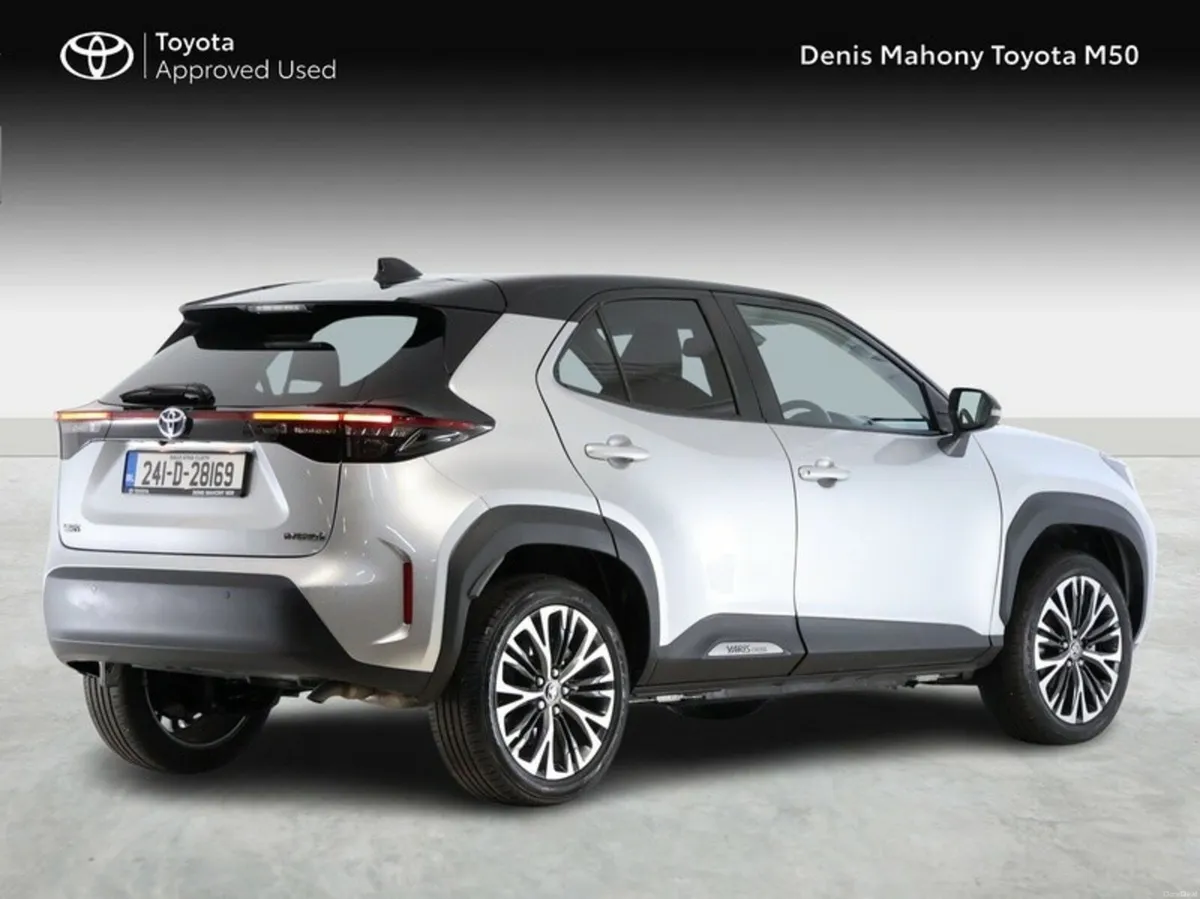 Toyota Yaris Cross Sol Hybrid - Image 2