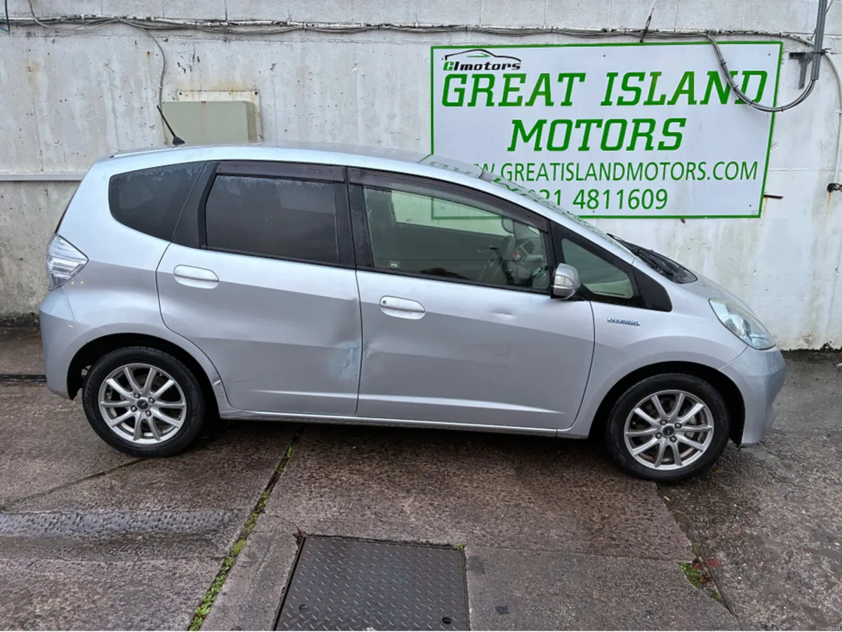 Honda Fit GP1 CVT HYBRID 5DR AUTO DAA-GP1 - Image 2
