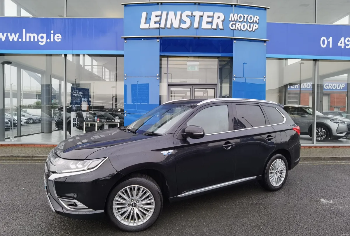 MITSUBISHI OUTLANDER 2.4 4H AUTOMATIC PHEV - Image 1