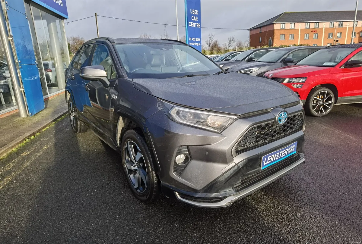 TOYOTA RAV4 2.5 AWD-I DESIGN AUTOMATIC PHEV - Image 3