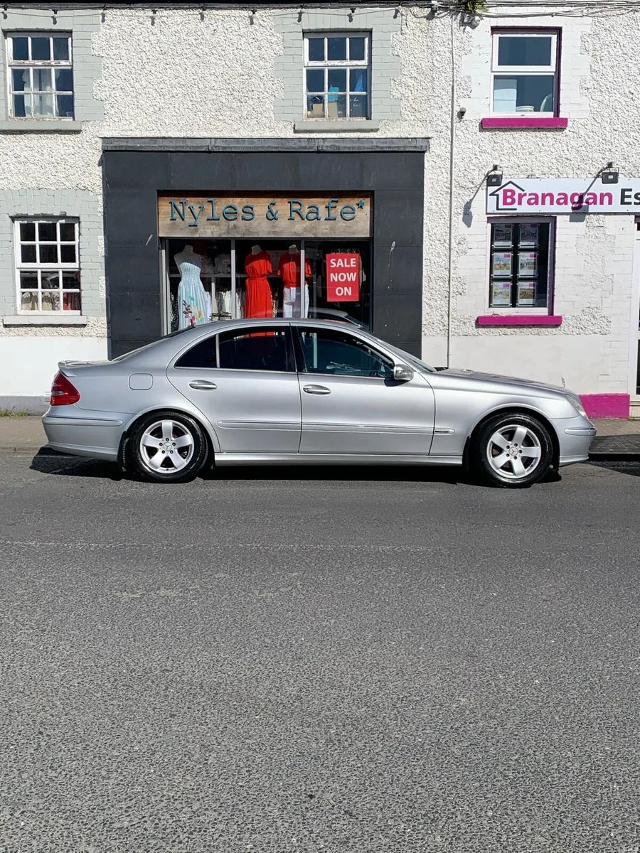 Mercedes Benz - Image 2