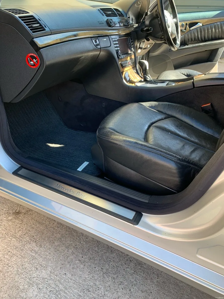 Mercedes Benz - Image 4