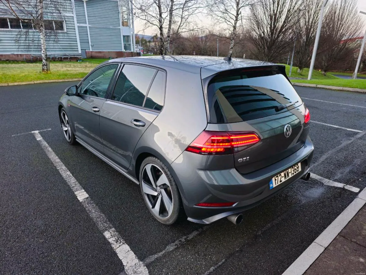 Volkswagen golf GTI 7.5 - Image 3