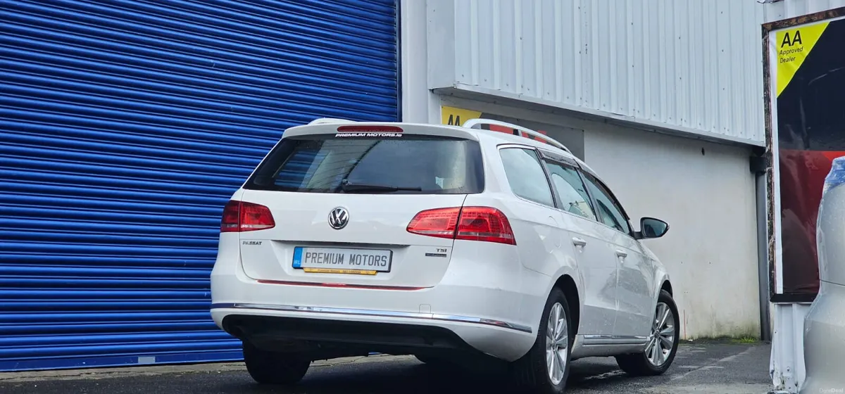 Volkswagen Passat Automatic - Image 3
