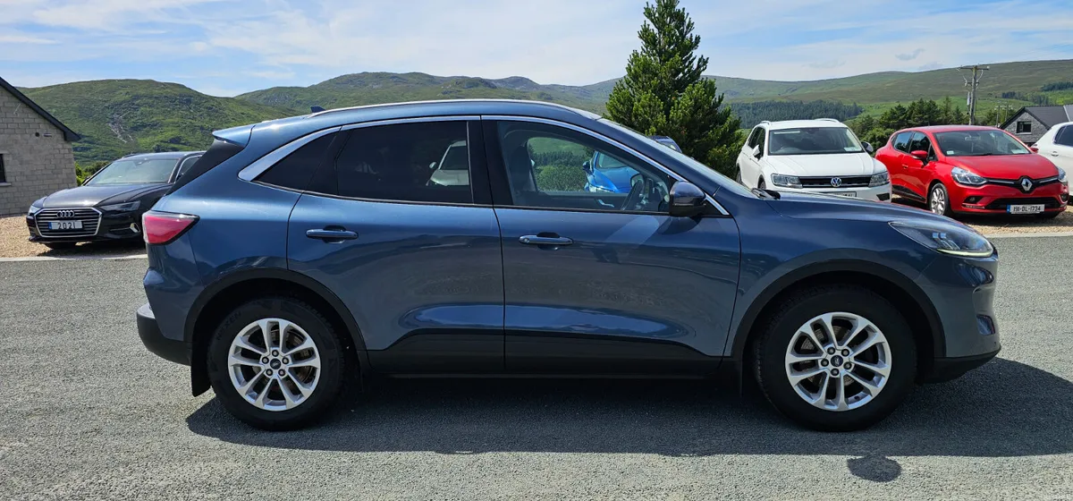 Ford Kuga 1.5 EcoBlue Titanium 2021 - Image 4