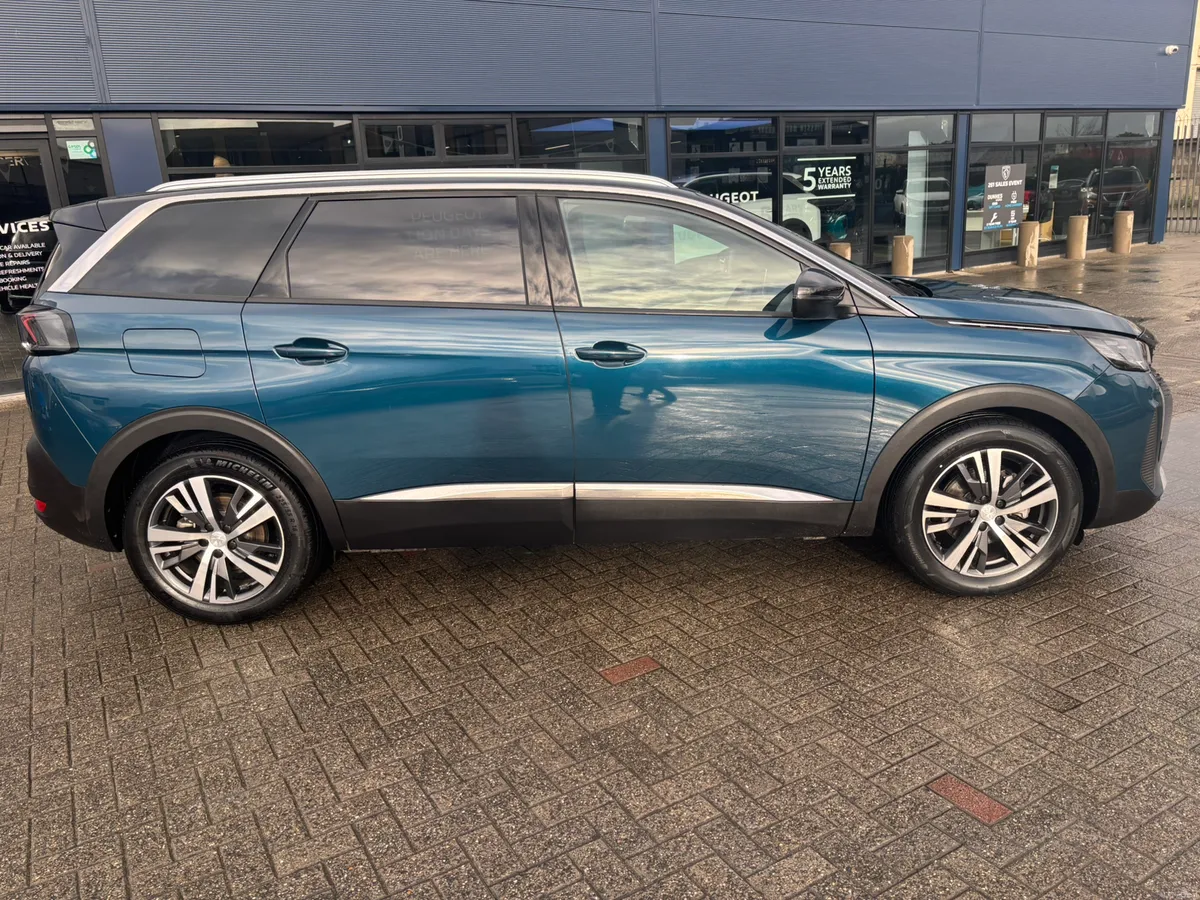 Peugeot 5008 2025 - Image 3