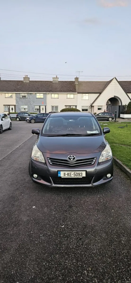 Minivan Toyota Verso.NCT 08/26 - Image 1