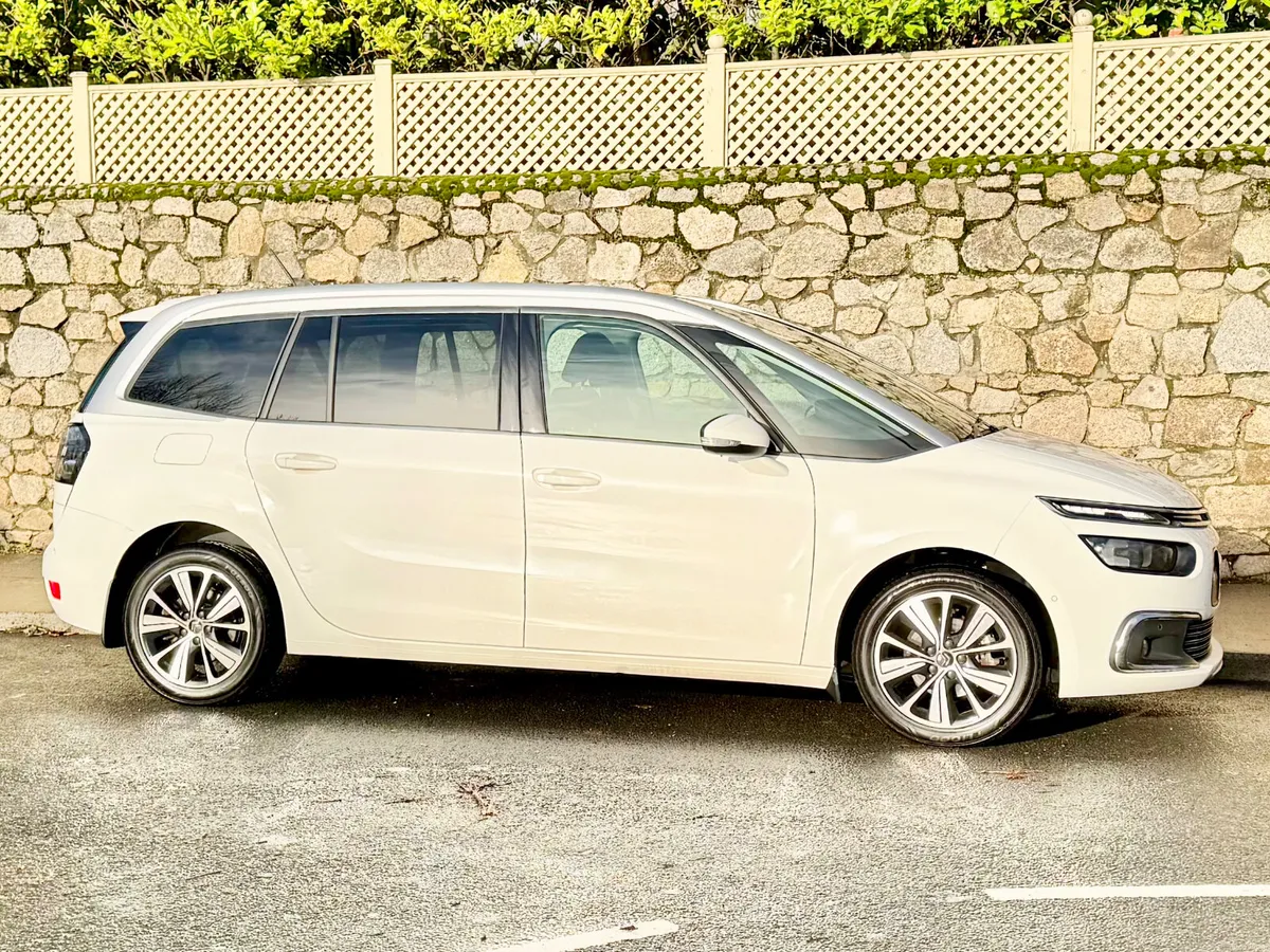 Citroen C4 2018!!!7 SEATER!!AUTO!! PANROOF!! - Image 3