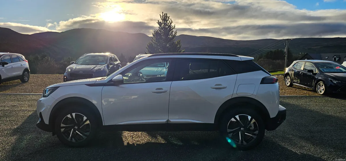 Peugeot 2008 1.5 Blue HDI Allure 2021 - Image 4