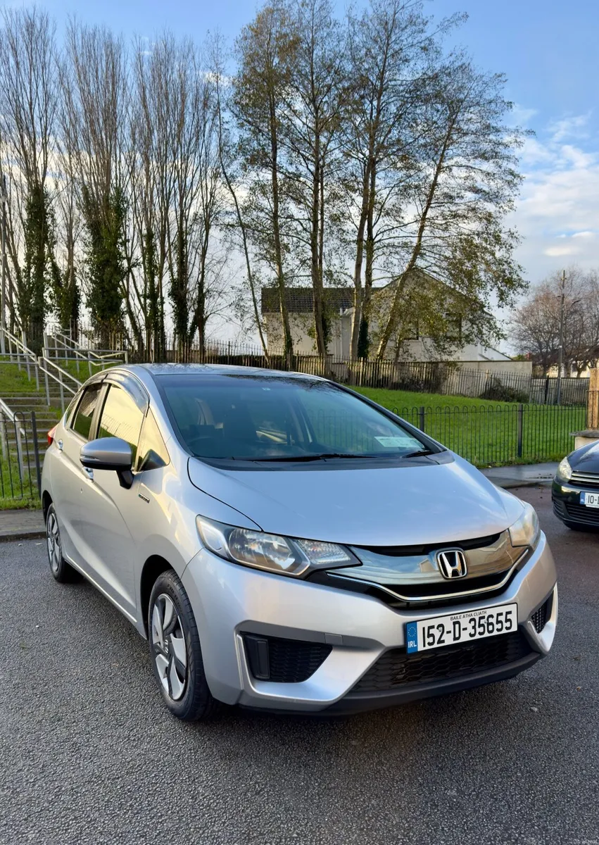 Honda Fit 2015 - Image 2