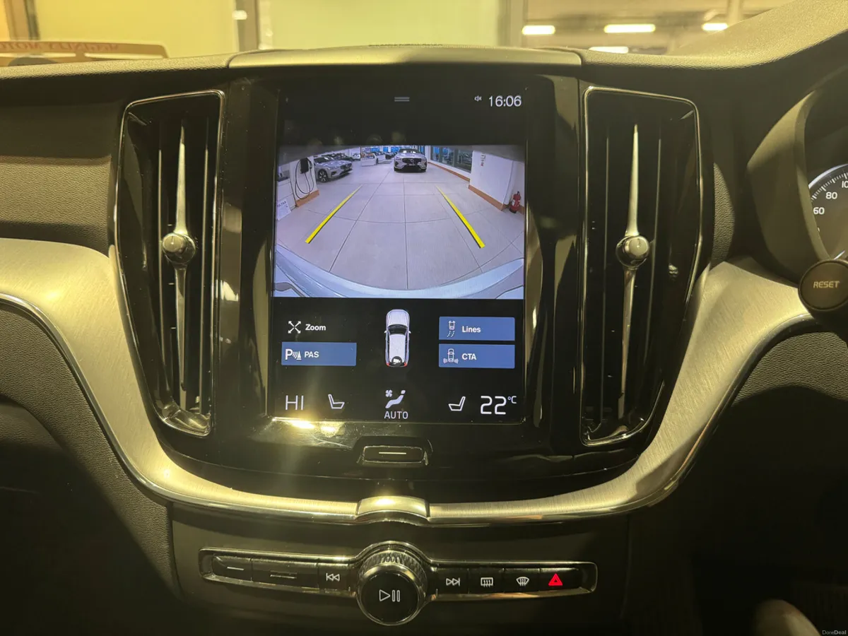 Volvo XC60 2021 - Image 6