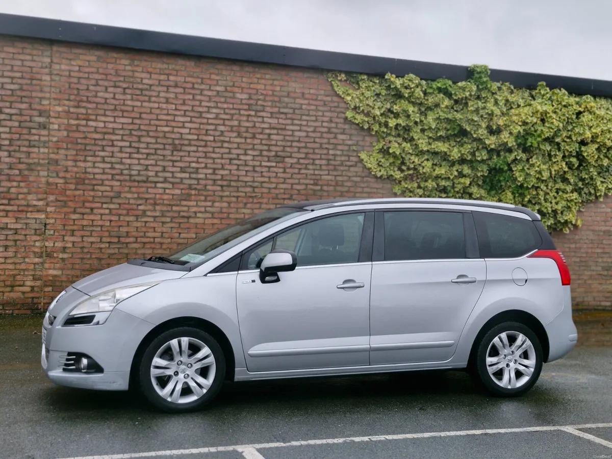 Peugeot 5008 FAMILY-STYLE 1.6 HDI 7 SEATER - Image 4