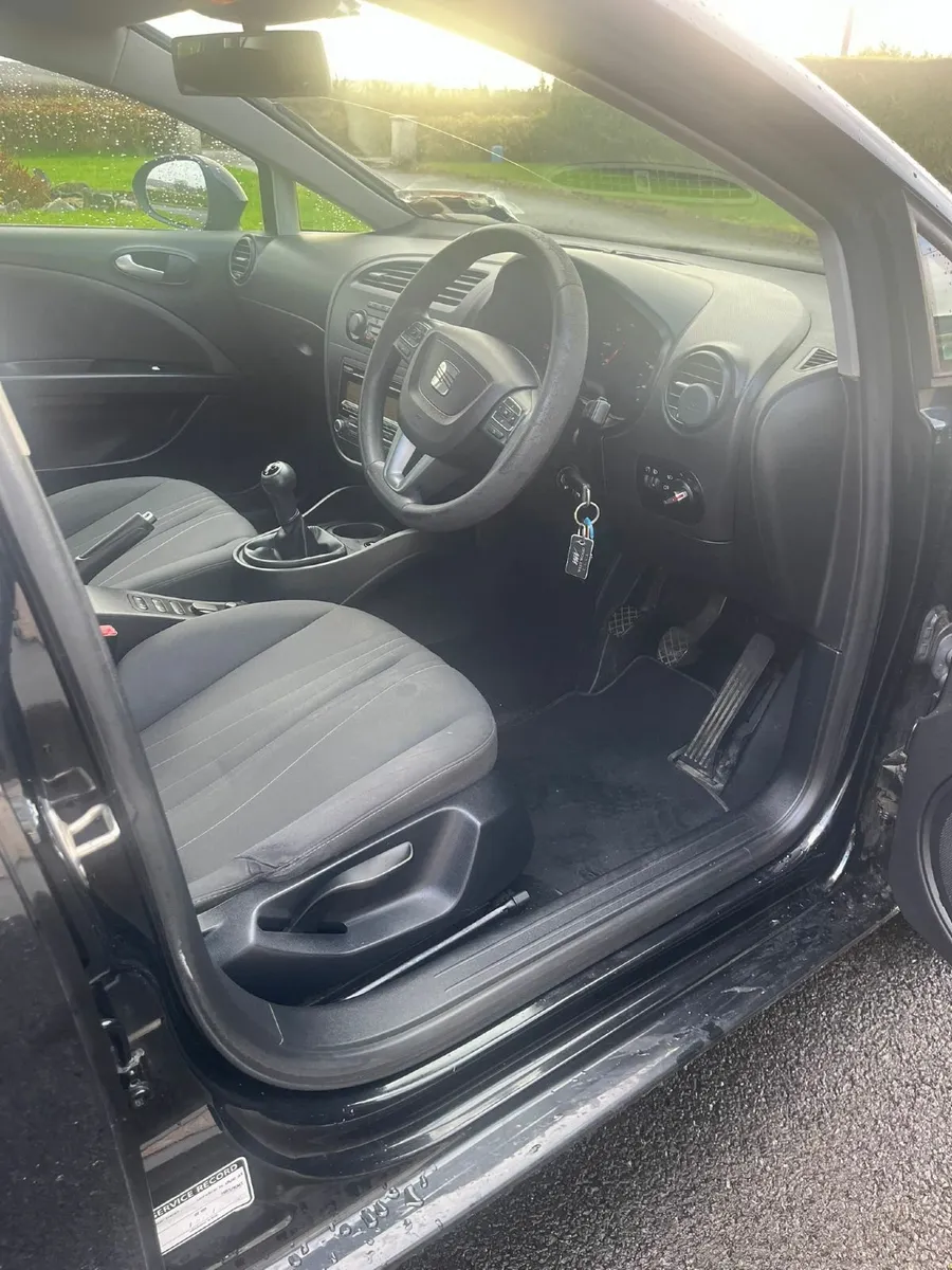 SEAT Leon 2011 - Image 2