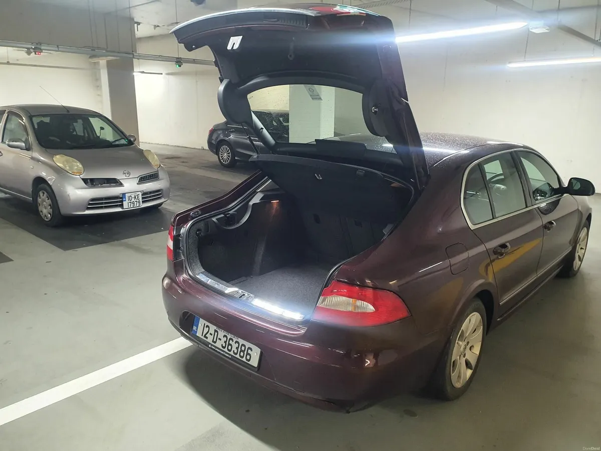 Skoda Superb 2012 - Image 3