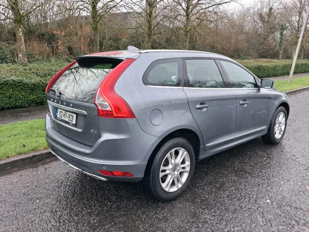 2015 Volvo XC60 2.0L D4 SE Lux Nav Geartronic - Image 3