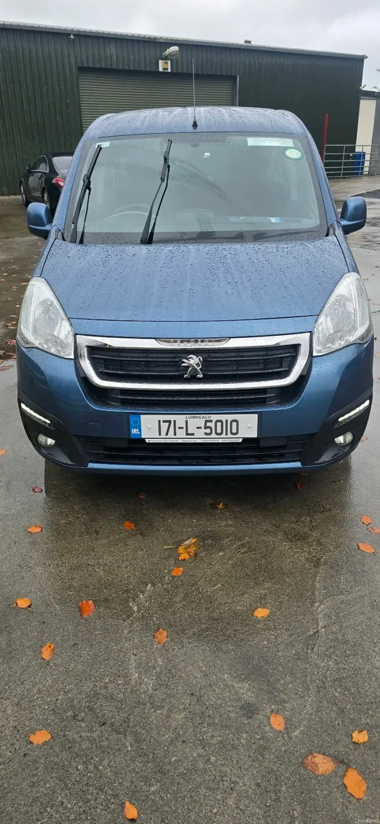 TAXI Peugeot Partner Tepee 2017 - Image 3