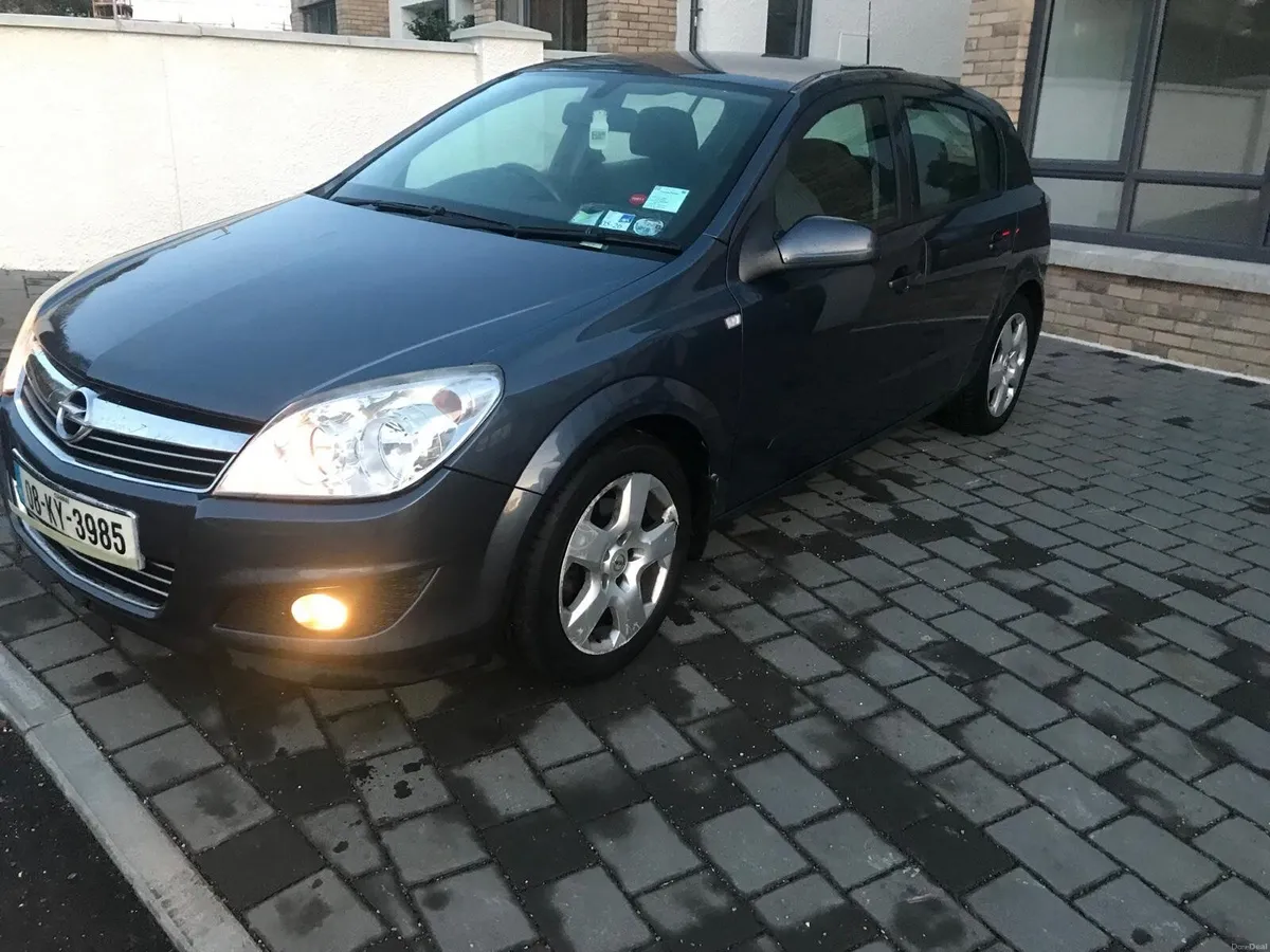 Opel Astra 2008 - Image 2