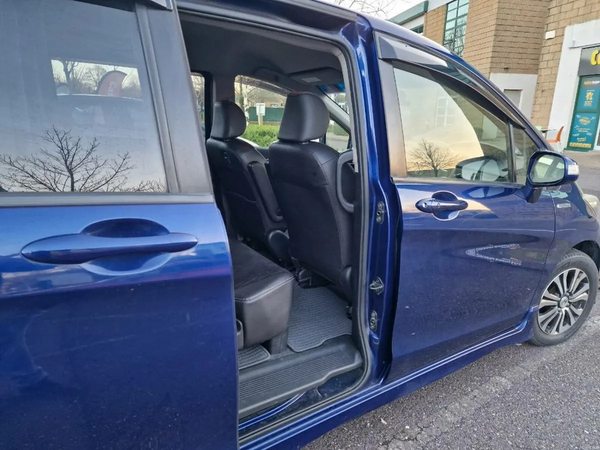 Honda Freed 2015 1.5L Hybrid 92k km WARRANTY - Image 4