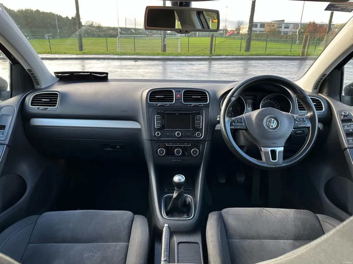 Volkswagen Golf Highline 2011 - LOW KMS - Image 2
