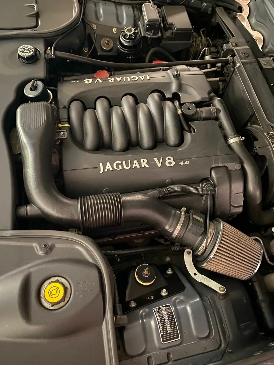 Jaguar Xj 1998 V8 engine - Image 4
