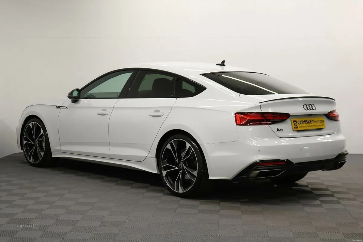 Audi A5 TFSI Black Edition - Image 4