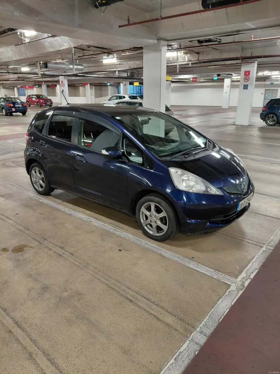 Automatic Honda Fit 1,3  Nct 07/26 tax 05/26 - Image 4