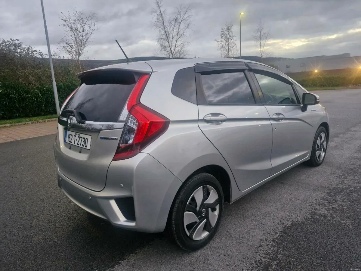 2015 Honda Fit 1.5 Automatic Hybrid - Image 4