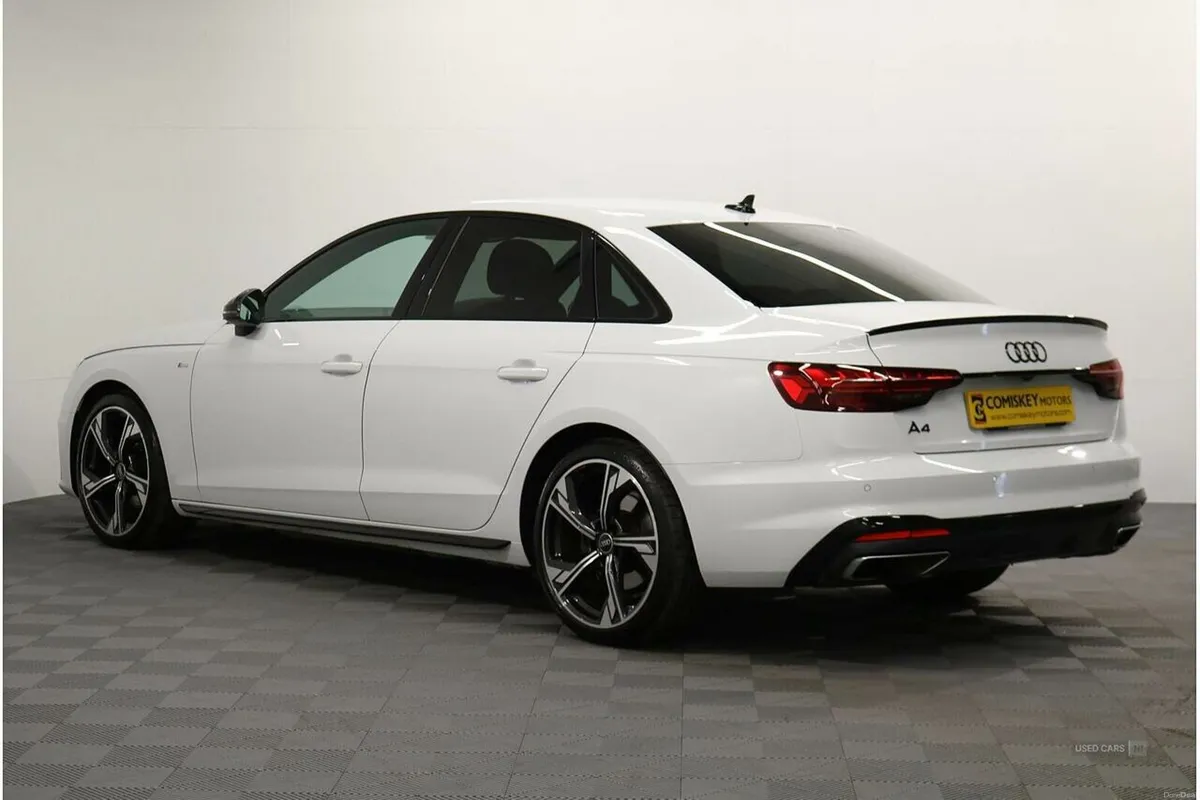 Audi A4 TDI Black Edition - Image 4