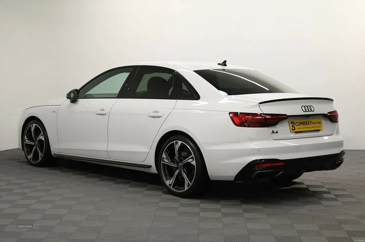 Audi A4 TDI Black Edition - Image 4