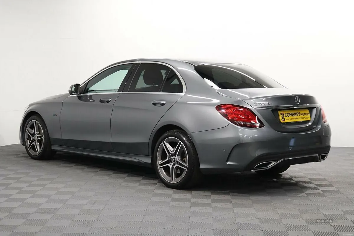 Mercedes-Benz C-Class C300de AMG Line Edition - Image 4