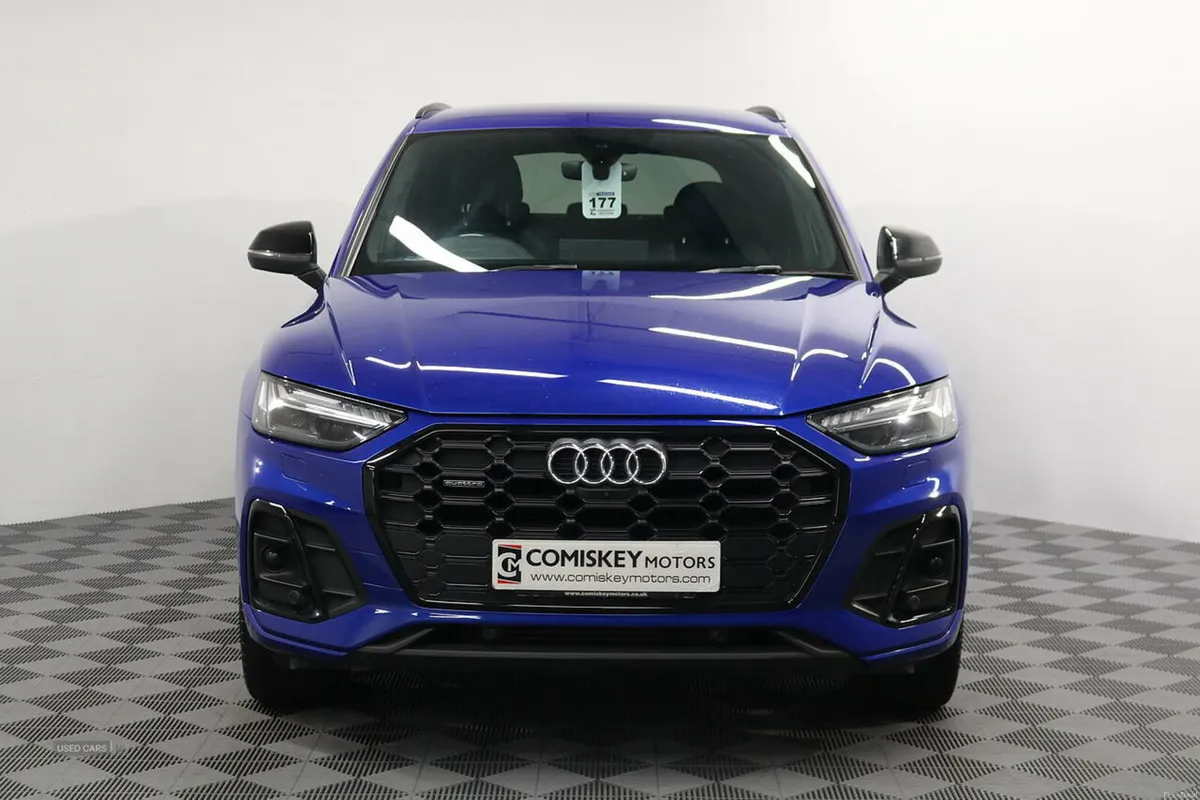 Audi Q5 TFSI Edition 1 - Image 2