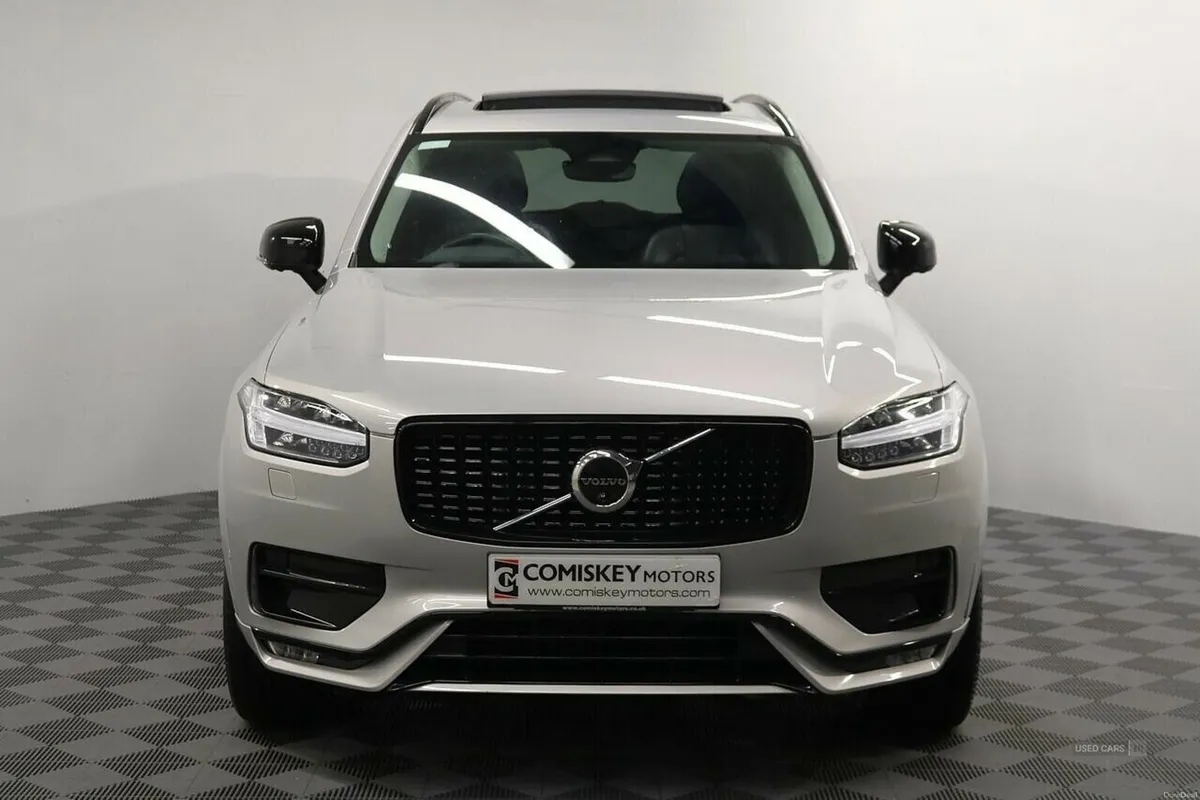 Volvo XC90 B5 MHEV Plus Auto 4WD - Image 2