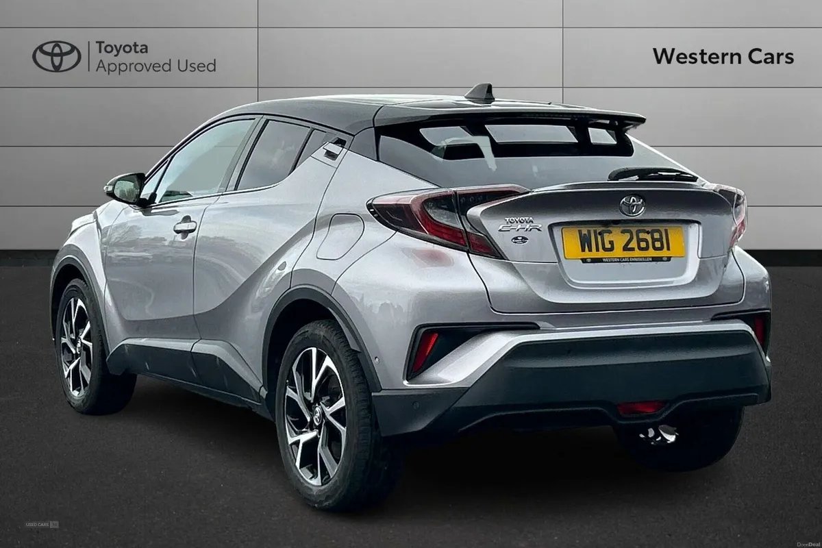 Toyota C-HR 1.2 VVT-i Dynamic Euro 6 (s/s) 5dr - Image 4