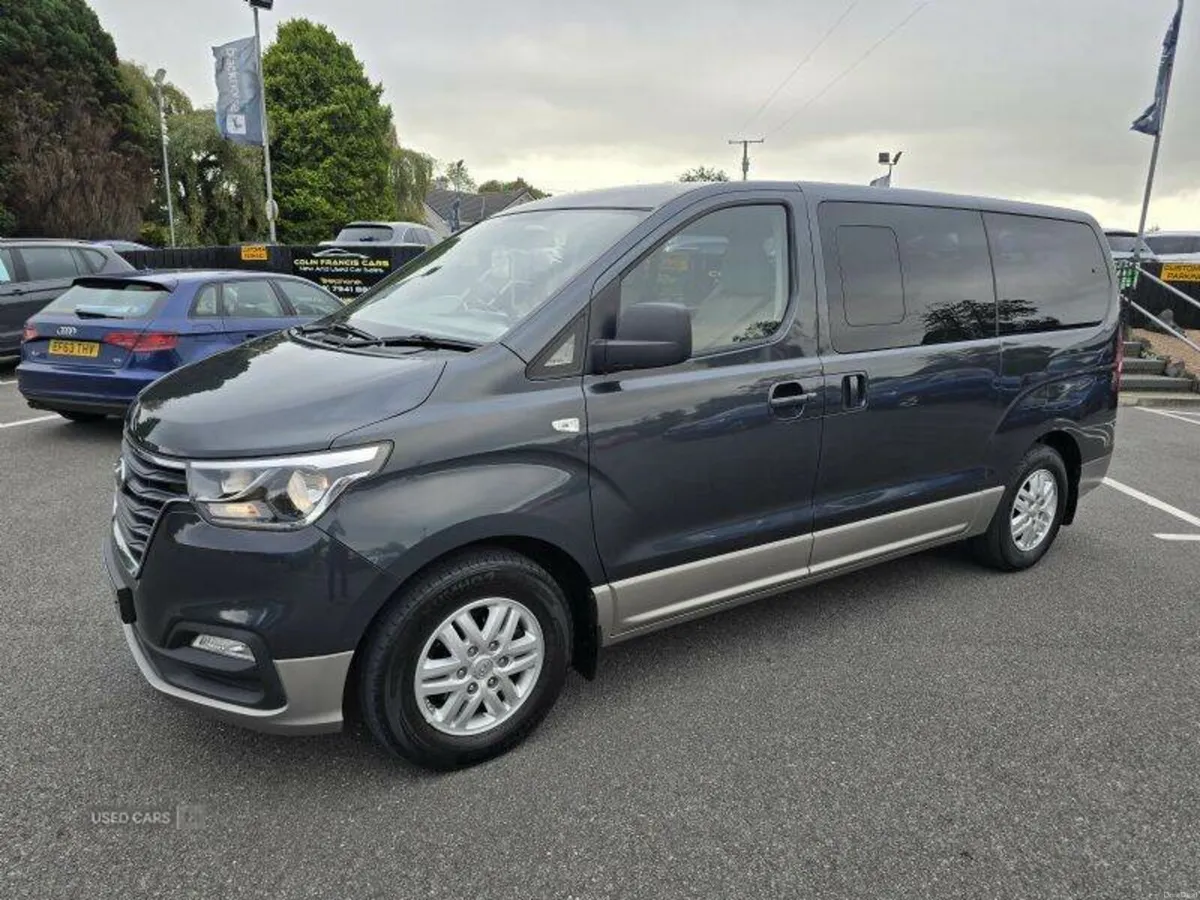 Hyundai i800 SE Nav - Image 2