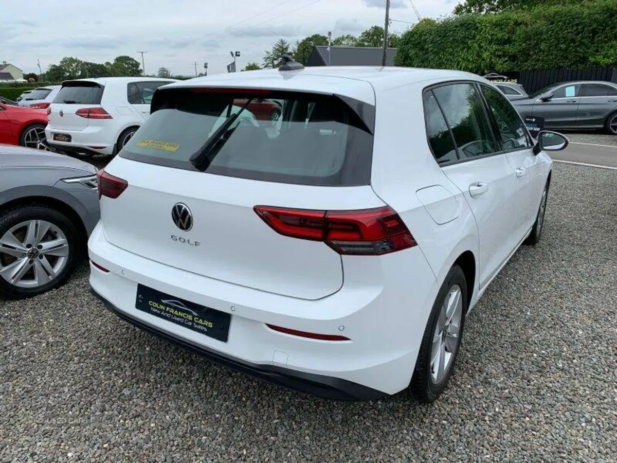 Volkswagen Golf Life - Image 4