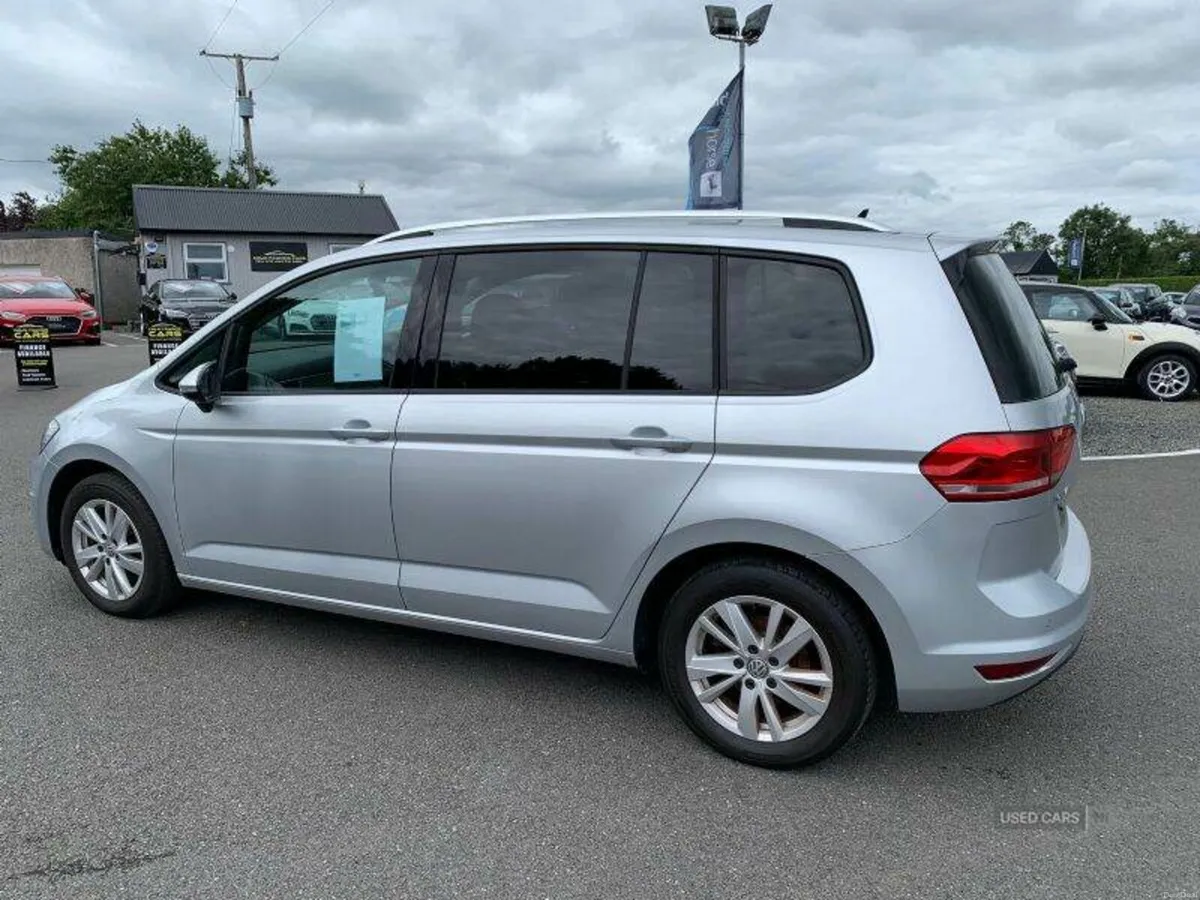 Volkswagen Touran SE - Image 3