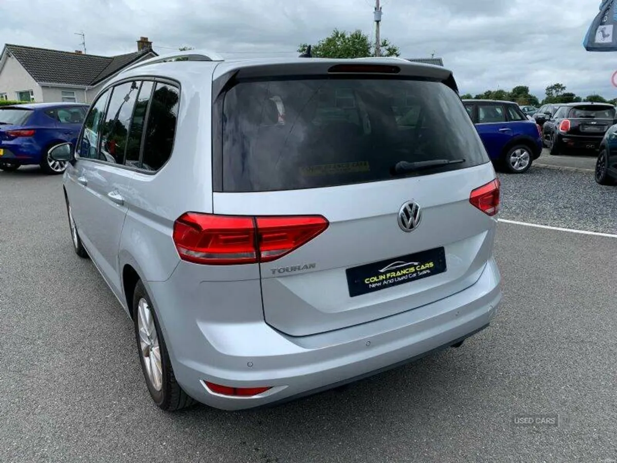 Volkswagen Touran SE - Image 4