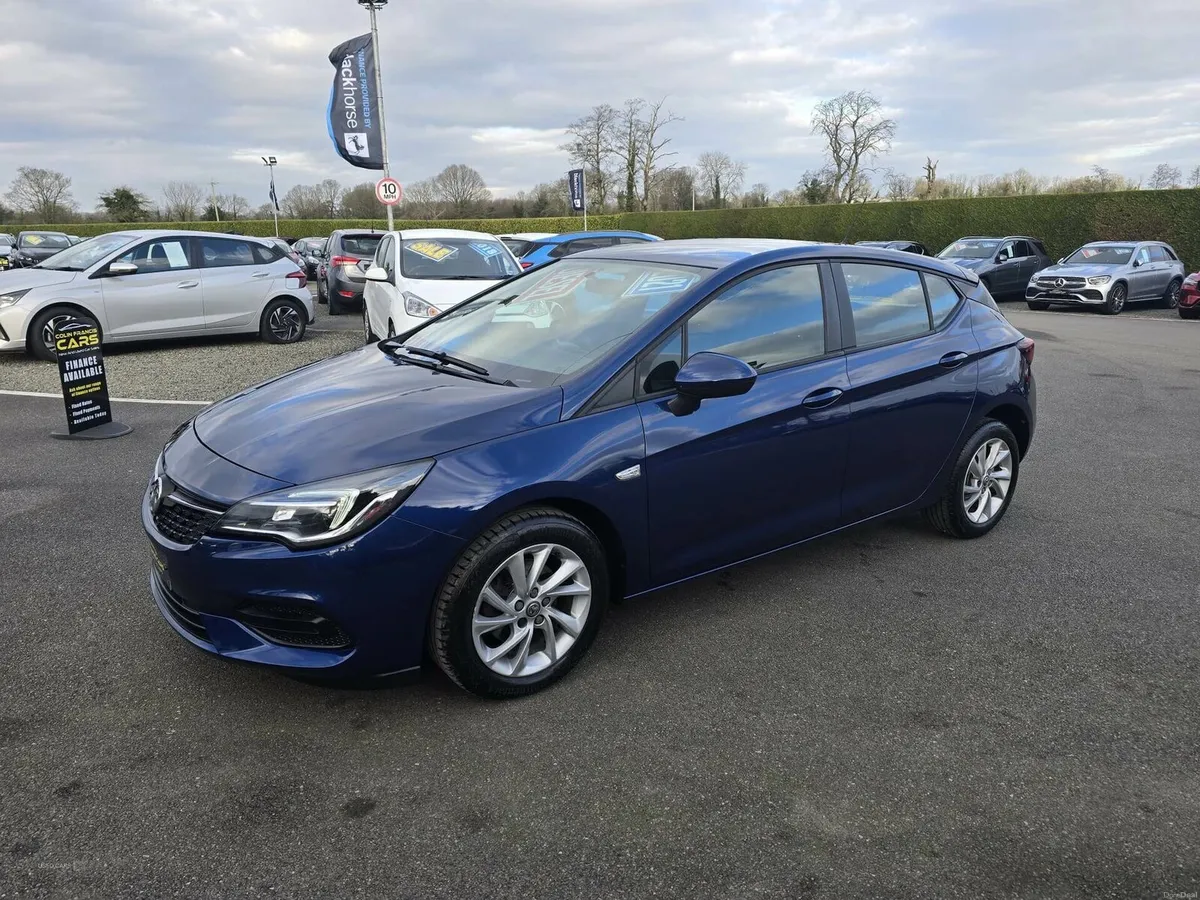 Vauxhall Astra SE - Image 2