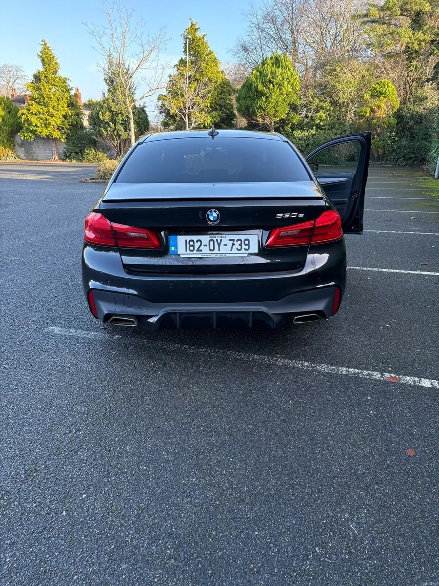 182 BMW 5-Series 530e M-Sport - Image 3